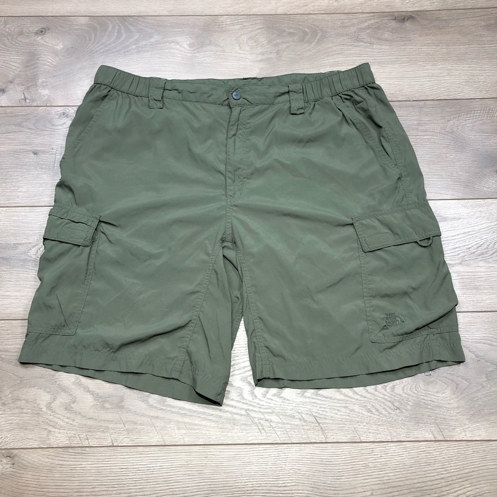 The North Face Camo Green Shorts XXL